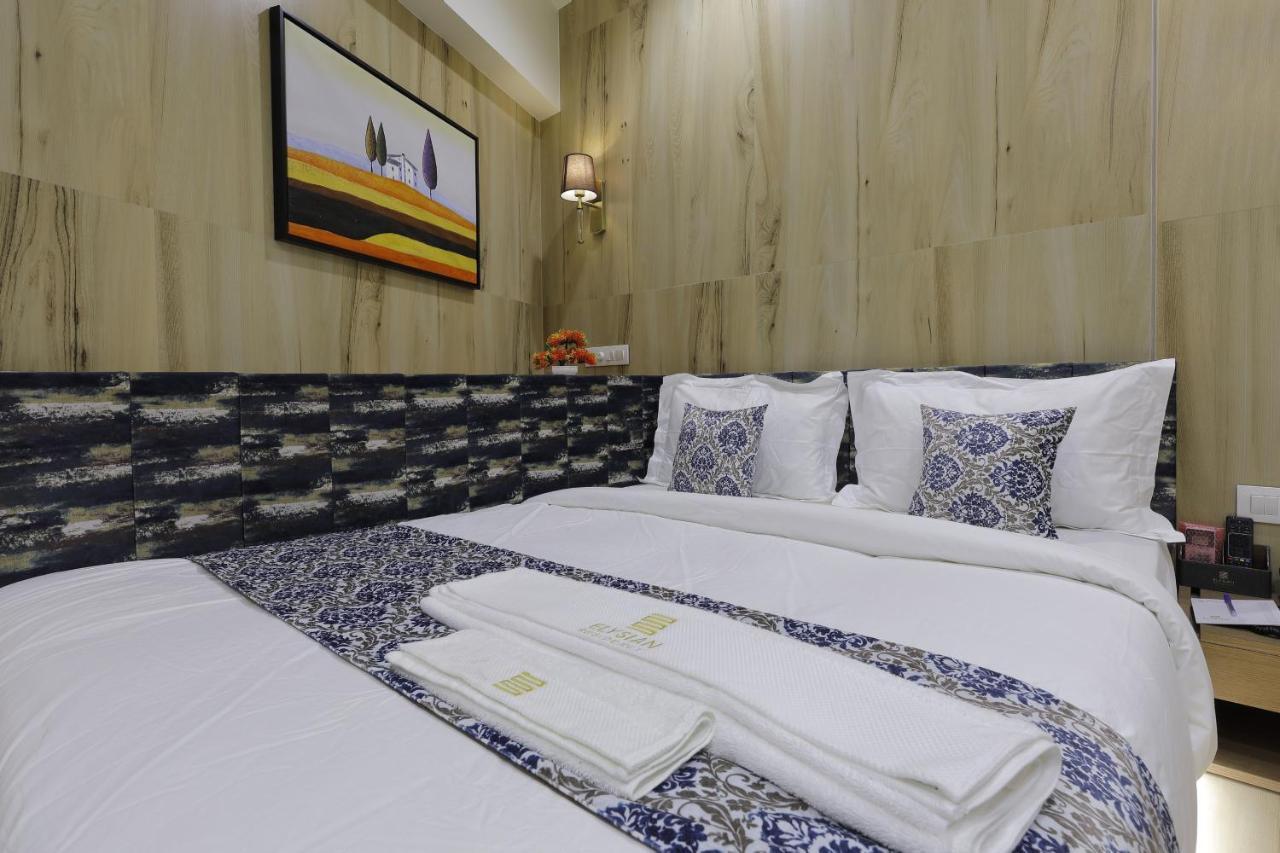 Elysian Residency होटल